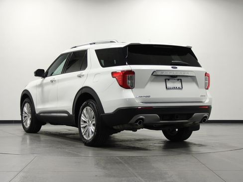 Used 2022 Ford Explorer Limited w/ Equipment Group 301A AWD/4WD image 6