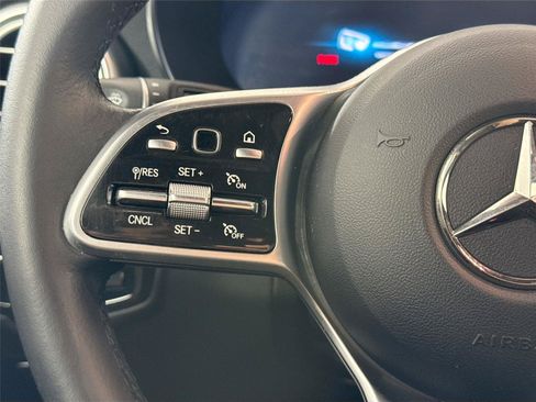 Used 2022 Mercedes-Benz GLC 300 image 17
