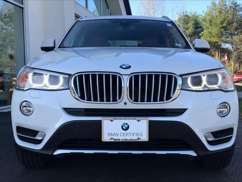 Used 2017 BMW X3 xDrive28i image 3