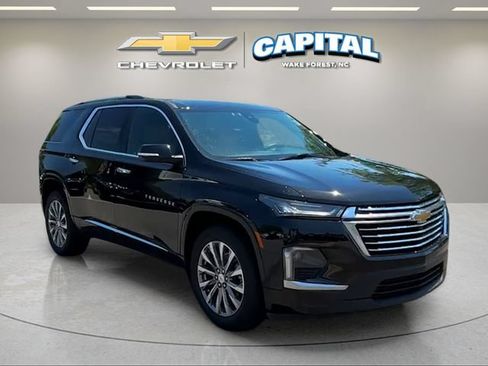 Used 2023 Chevrolet Traverse Premier w/ LPO, Cargo Package AWD/4WD image 7