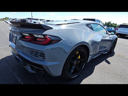 Used 2025 Chevrolet Corvette E-Ray w/ Battery Protection Package AWD/4WD image 9