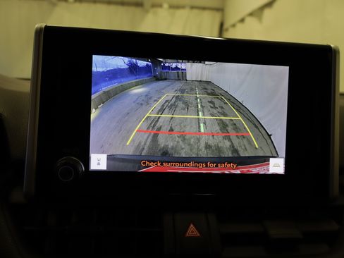 Certified 2023 Toyota RAV4 XLE w/ Convenience Package image 20