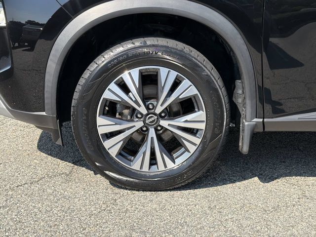Certified 2023 Nissan Rogue SV w/ SV Premium B Package AWD/4WD image 10