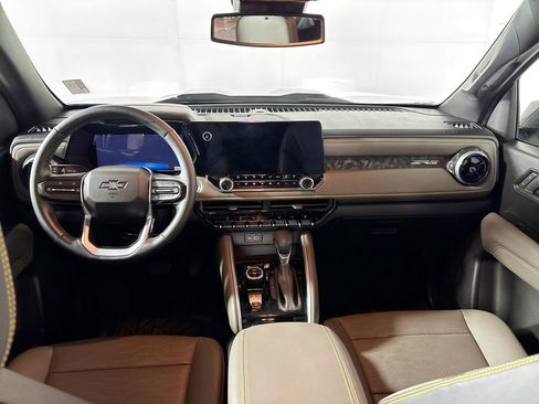 Used 2023 Chevrolet Colorado ZR2 w/ ZR2 Convenience Package III image 12