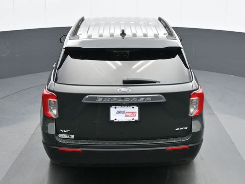 Used 2023 Ford Explorer XLT AWD/4WD image 21