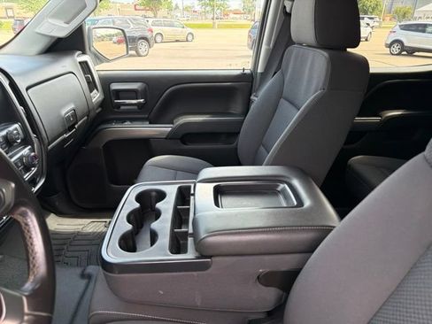 Used 2018 Chevrolet Silverado 1500 LT w/ All Star Edition AWD/4WD image 9