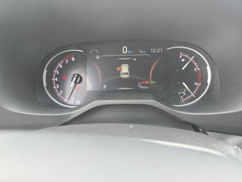Used 2025 Toyota RAV4 XLE w/ Convenience Package FWD image 36