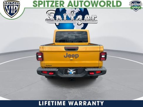 New 2026 Jeep Gladiator Rubicon w/ Steel Power Dome Hood Package AWD/4WD image 8