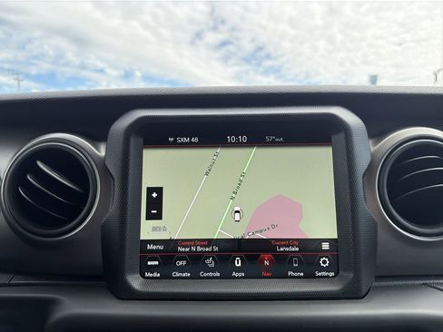 Used 2021 Jeep Gladiator Sport AWD/4WD image 24