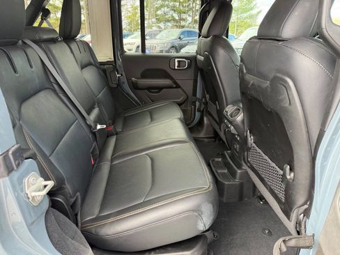 Used 2024 Jeep Wrangler Unlimited Sahara AWD/4WD image 17