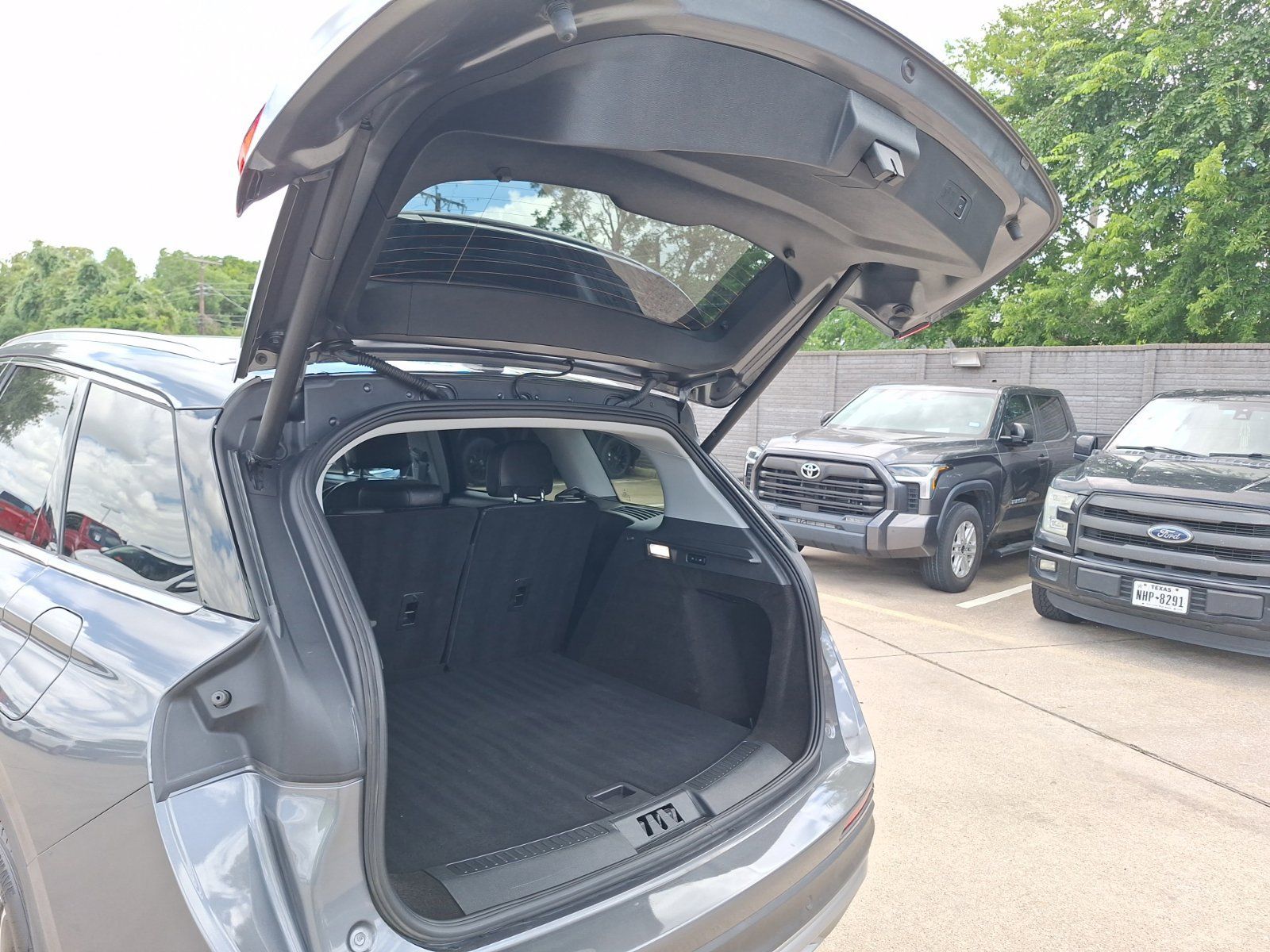 Used 2022 Lincoln Corsair FWD w/ Equipment Group 101A image 35