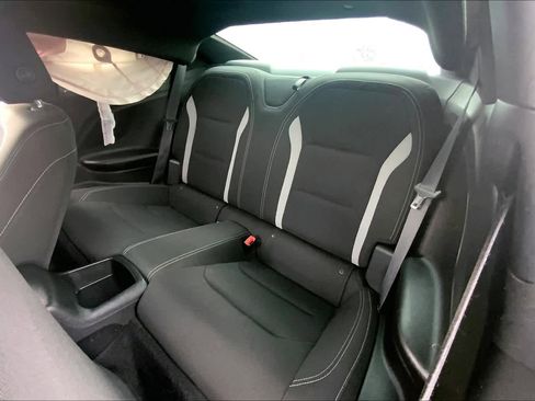 Used 2019 Chevrolet Camaro LT w/ Technology Package image 17