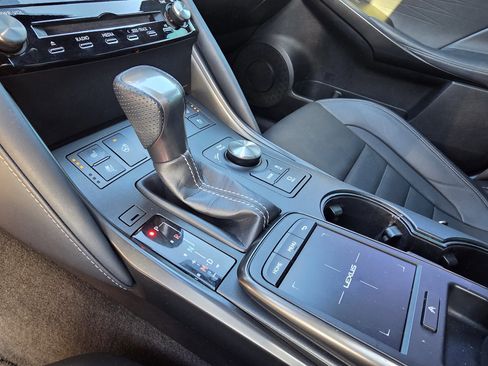 Certified 2023 Lexus IS 350 F Sport image 31