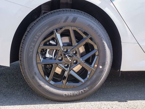 New 2026 Kia K5 LXS image 9