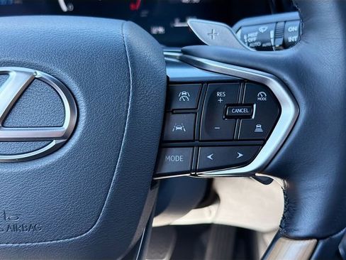 Used 2025 Lexus RX 350 Premium image 40