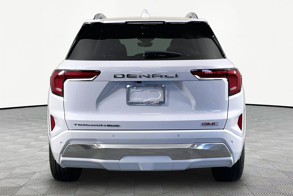 Used 2026 GMC Terrain Denali w/ LPO, Floor Liner Package AWD/4WD image 5
