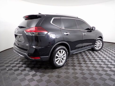 Used 2020 Nissan Rogue SV image 19