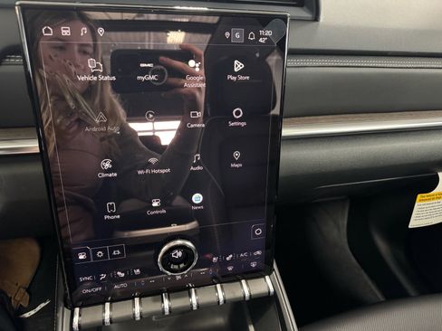 New 2026 GMC Terrain Denali AWD/4WD image 21