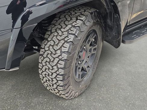 Used 2021 Toyota 4Runner Venture w/ Moonroof Package image 31