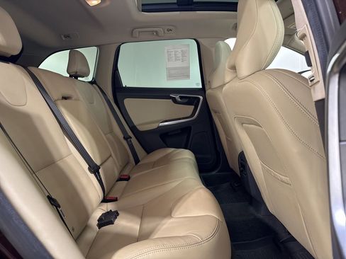 Used 2017 Volvo XC60 T6 Dynamic w/ Climate Package AWD/4WD image 25