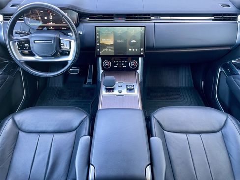 Used 2023 Land Rover Range Rover SE image 16