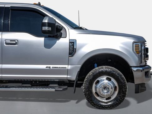 Used 2019 Ford F350 Lariat w/ Lariat Value Package image 7