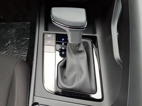 New 2025 Hyundai Elantra Sport image 11