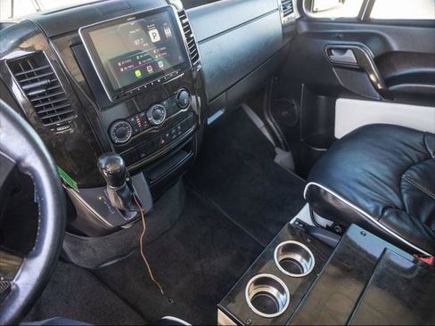 Used 2015 Mercedes-Benz Sprinter 2500 image 22