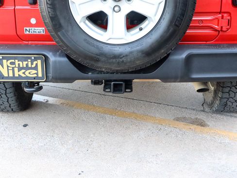 Used 2018 Jeep Wrangler Unlimited Sport S image 14