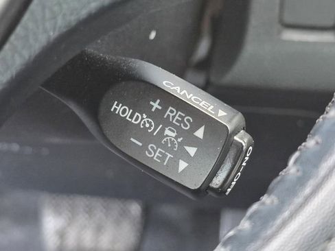 Used 2018 Toyota RAV4 XLE image 26