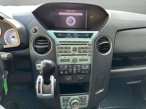 Used 2011 Honda Pilot Touring image 14