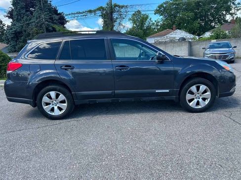 Used 2012 Subaru Outback 3.6R Limited AWD/4WD image 4