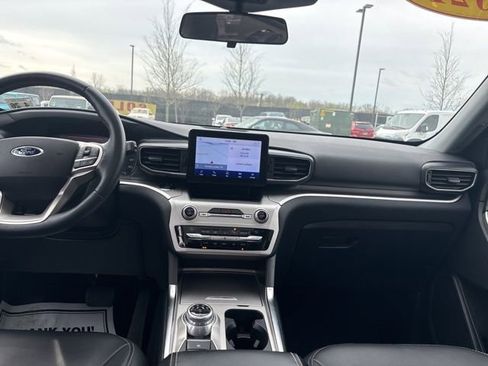 Used 2021 Ford Explorer XLT w/ Equipment Group 202A image 21