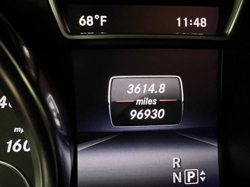 Used 2014 Mercedes-Benz GL 550 4MATIC image 32