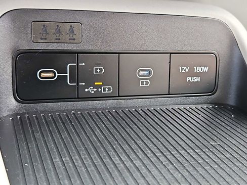 Certified 2025 Hyundai Kona SEL FWD image 30