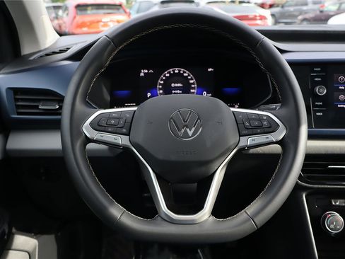 Used 2023 Volkswagen Taos SE w/ Panoramic Sunroof Package AWD/4WD image 15