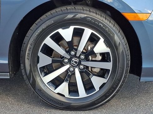 Used 2025 Honda Odyssey EX-L image 8