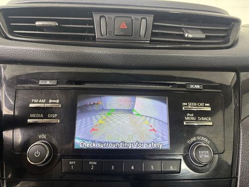 Used 2017 Nissan Rogue Sport SV AWD/4WD image 15