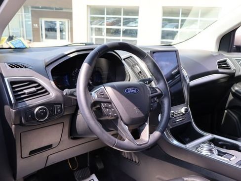 Used 2024 Ford Edge Titanium AWD/4WD image 12