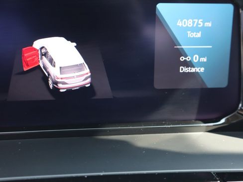 Used 2024 Volkswagen Atlas SE AWD/4WD image 10
