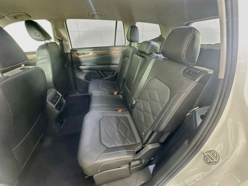 Used 2025 Volkswagen Atlas SE FWD image 27