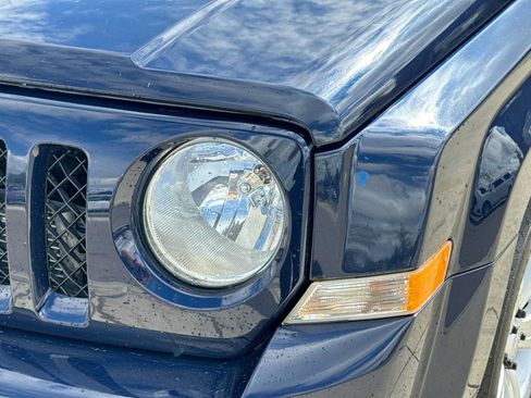 Used 2015 Jeep Patriot Latitude AWD/4WD image 10