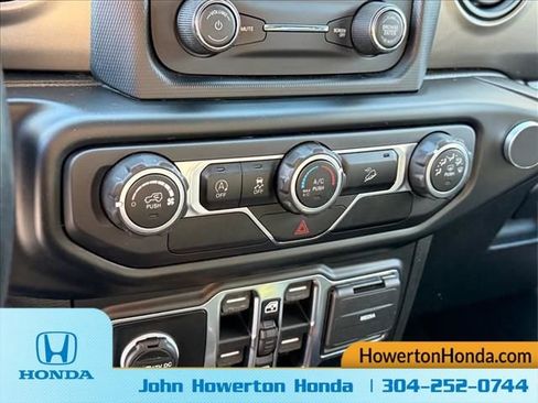 Used 2020 Jeep Wrangler Unlimited Sport image 18