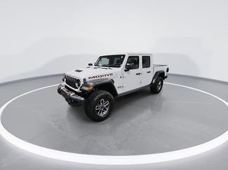 Used 2025 Jeep Gladiator Mojave video 4