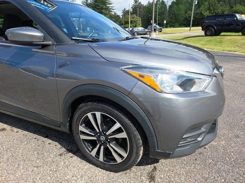 Used 2019 Nissan Kicks SV FWD image 23