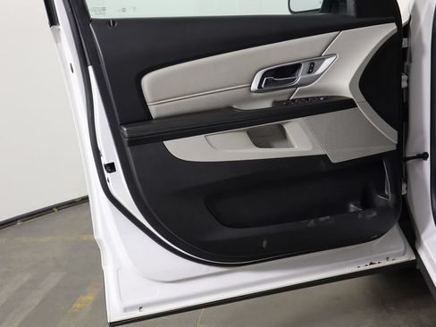 Used 2017 GMC Terrain SLE FWD image 13