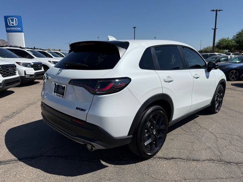 Certified 2025 Honda HR-V Sport image 5