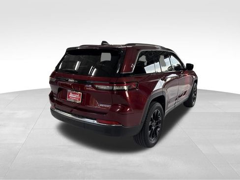 Used 2022 Jeep Grand Cherokee Limited AWD/4WD image 5