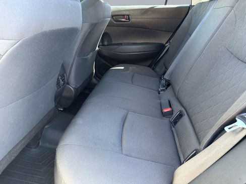 Used 2022 Toyota Corolla Cross LE image 12