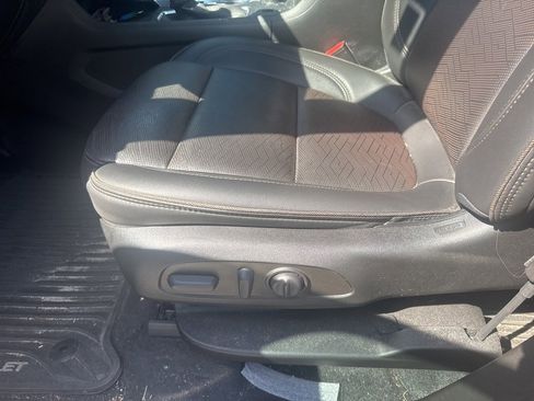 Used 2023 Chevrolet Traverse High Country image 17